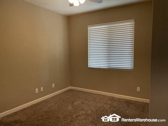 Foto del edificio - North Phoenix Beauty 4bed + den 3bath clos...