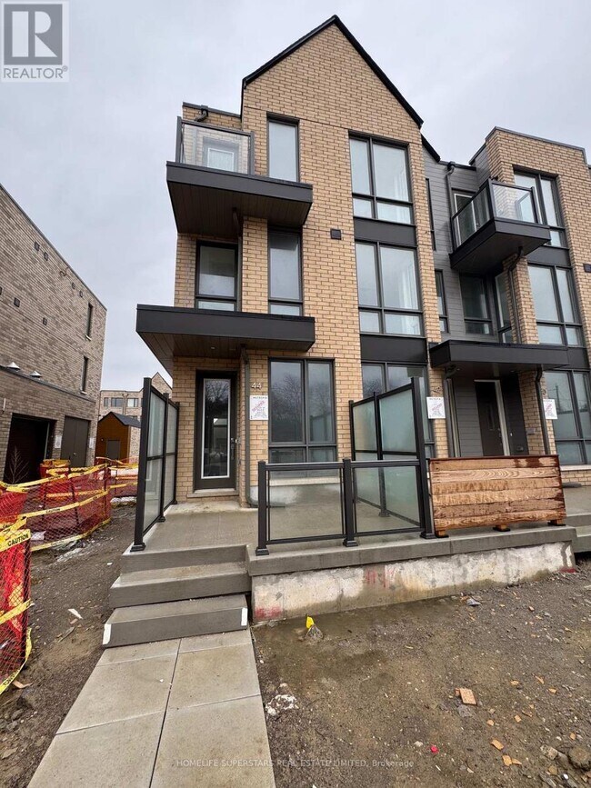 Photo du bâtiment - 44 Turtle Island Rd