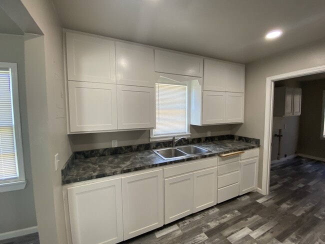 Building Photo - 4101 32nd St