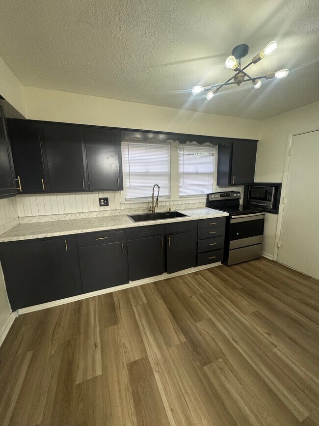 Foto del edificio - 6012 N 39th St