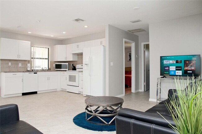 Foto del edificio - 722 SE Thanksgiving Ave