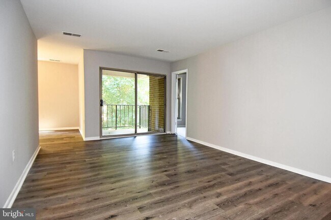 Foto del edificio - 3368 Woodburn Rd