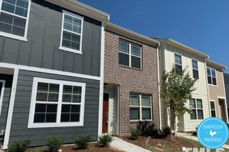 Building Photo - 13 Belhaven Dr