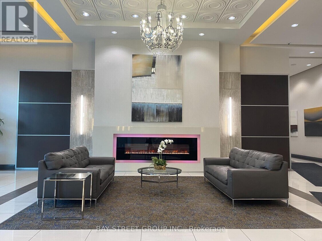 Photo principale - 7161-7161 Yonge St