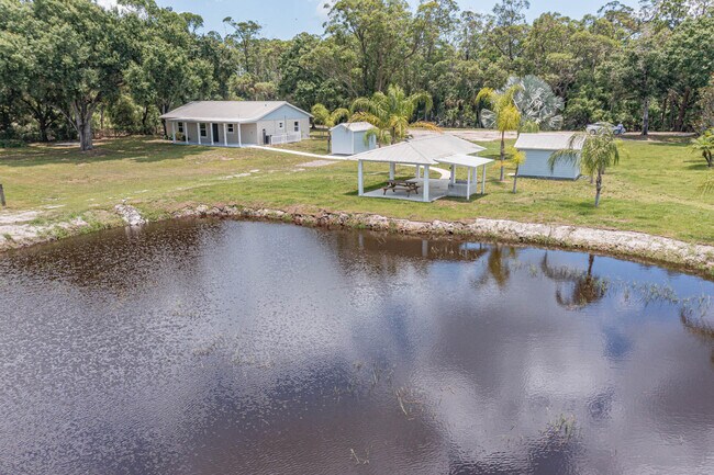 Foto del edificio - 12955 91st St