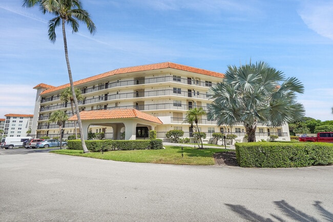 Foto del edificio - 2871 N Ocean Blvd