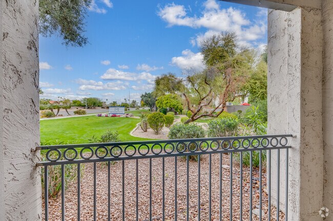 1HAB, 1BA - 679 ft² - Patio - Miramonte