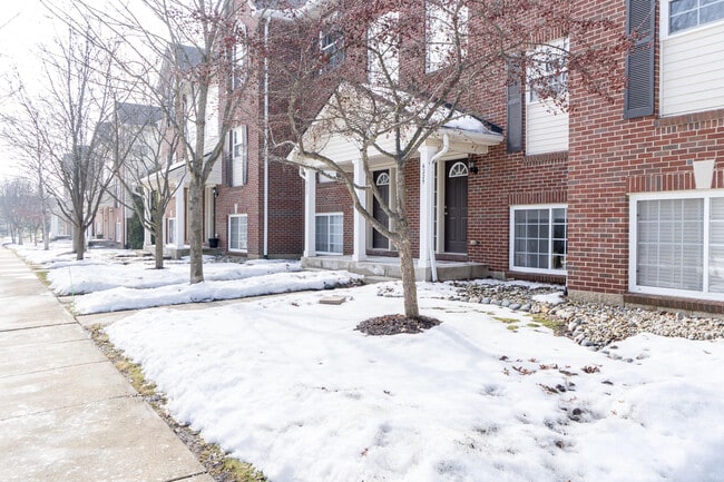 Building Photo - 6225 Brant Ln