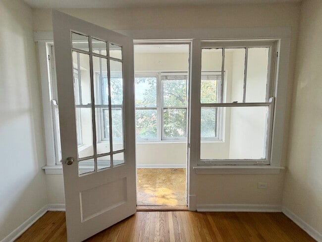 Foto del edificio - 2659 N Saint Louis Ave