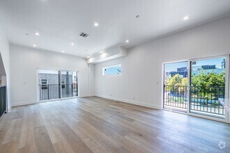 Building Photo - 242 N Dillon St