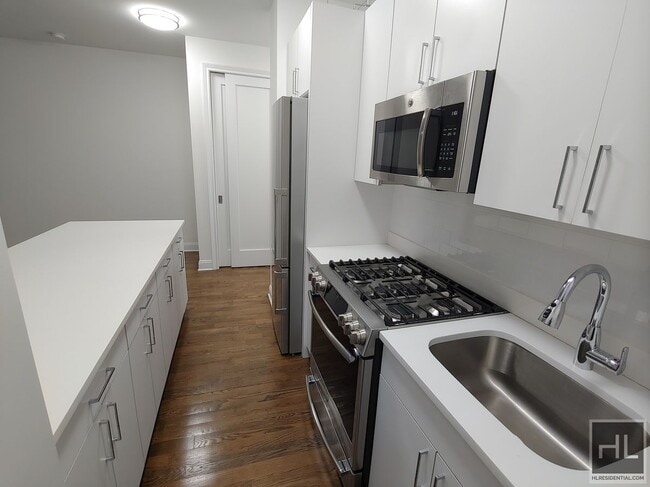 Building Photo - WEST 58 STREET