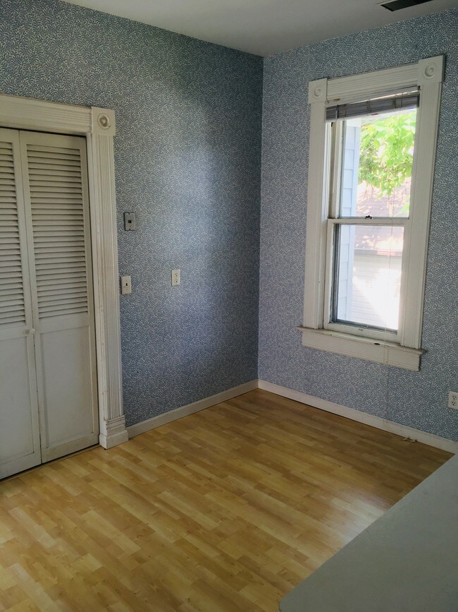 688 Cook Ave Unit 2, Saint Paul, MN 55106 Apartments in Saint Paul, MN