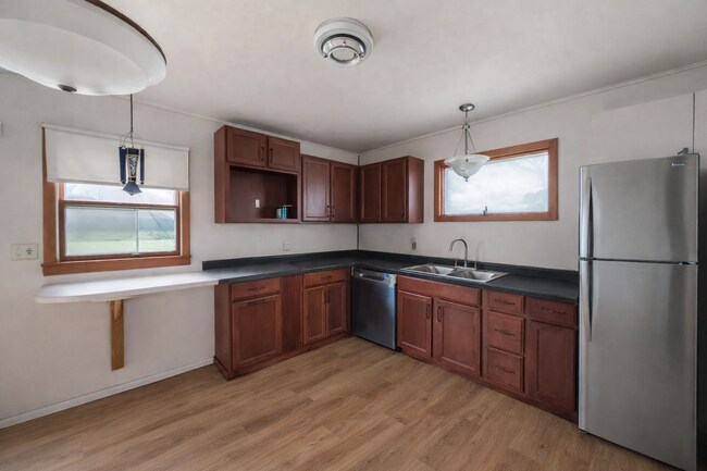 Building Photo - 231 Schilling St