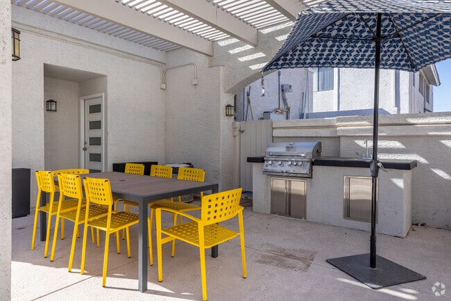 Parrilla de piscina - Papago Vista