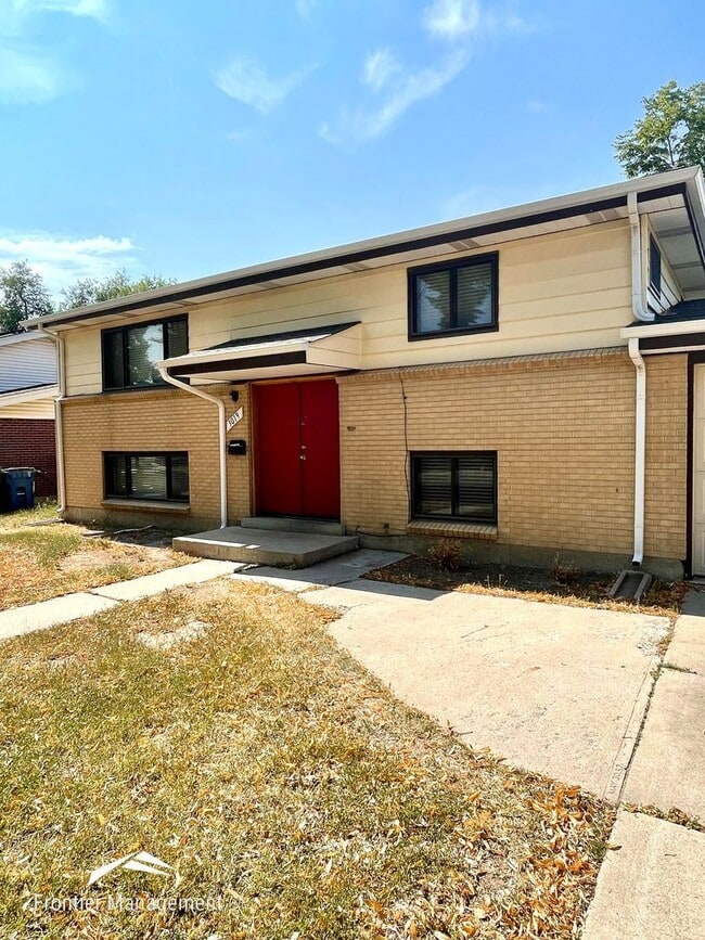 Building Photo - 5 br, 2 bath House - 3019 Zion St.
