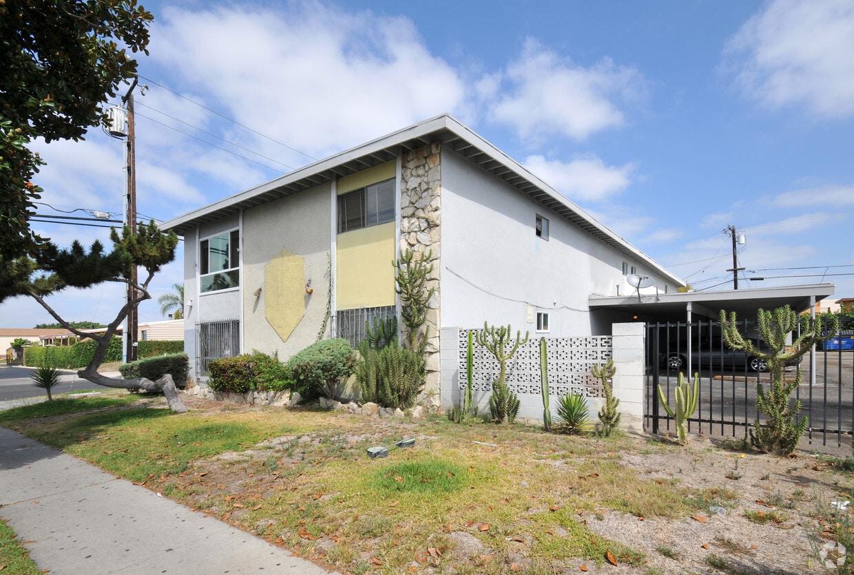 12511 Sunswept Ave, Garden Grove, CA 92843 Apartments in Garden Grove, CA