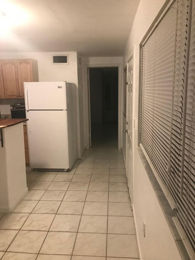 Building Photo - 6455 SW 33rd St