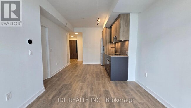 Building Photo - 1037 The Queensway