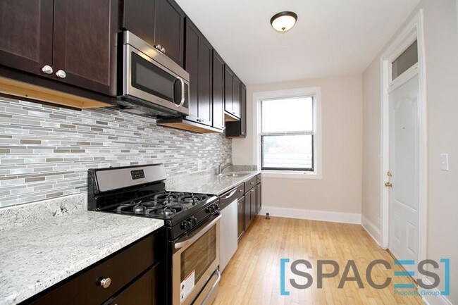 Foto del edificio - 4818 N Oakley Ave