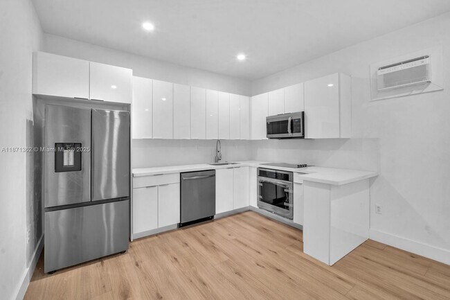 Foto del edificio - 2300 SW 3rd Ave