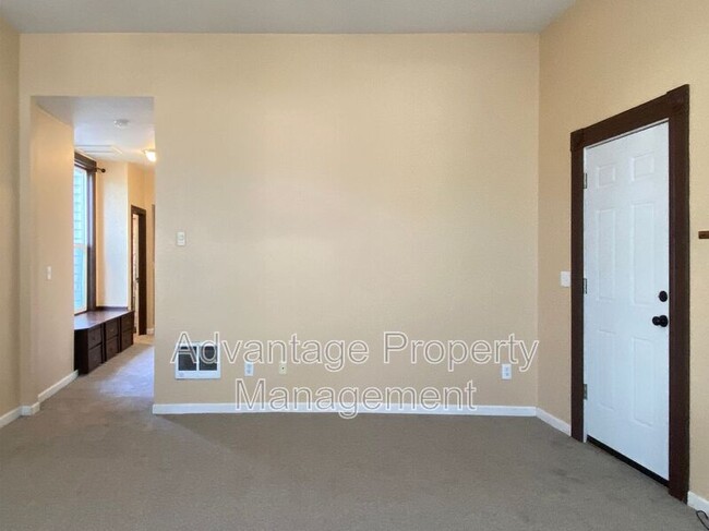 Foto del edificio - 324 SW Calapooia St
