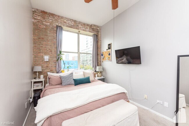 Foto del edificio - 1 br, 1 bath Condo - 1631 S Michigan Ave