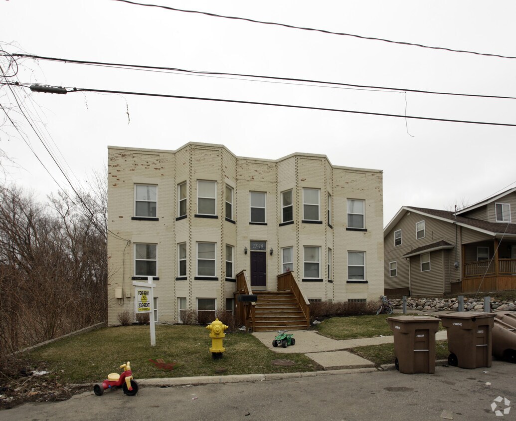 Building Photo - 17-19 Clairmont Pl