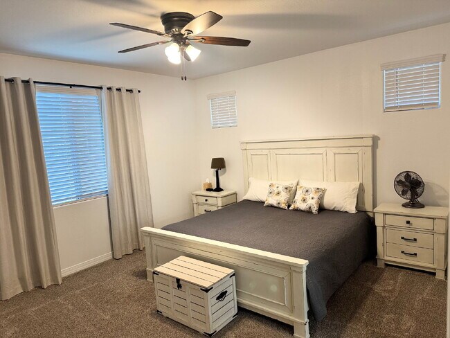 Building Photo - Resort Style Living in Estrella Mountain R...