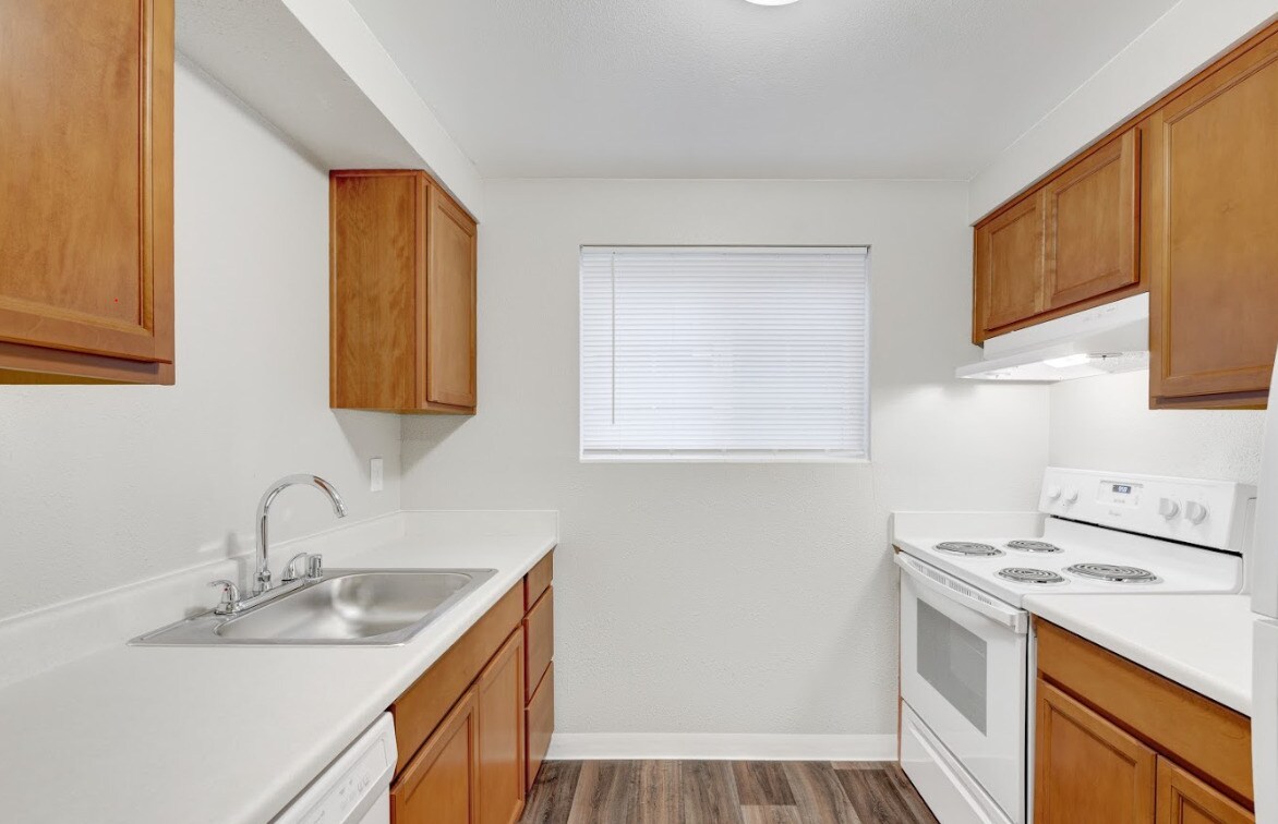 Maple Crossing Apartments in Maple Valley, WA