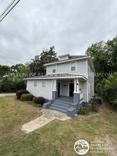 Building Photo - 499 Boulevard St