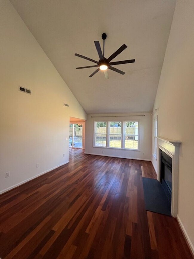 Foto del edificio - Recently Renovated Home in Wilmington