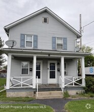 Building Photo - 204 Jackson St