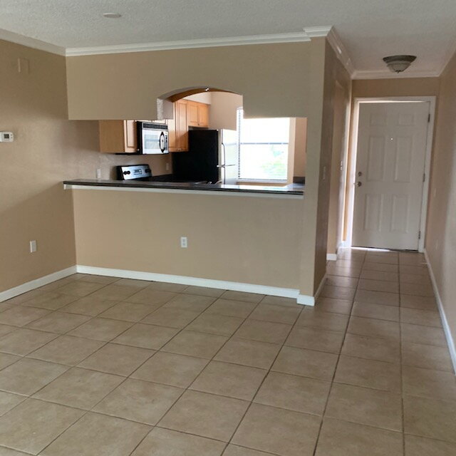 Photo - Two BD/1 Bath  Gated Pool Cmmunity Largo FL Apartment