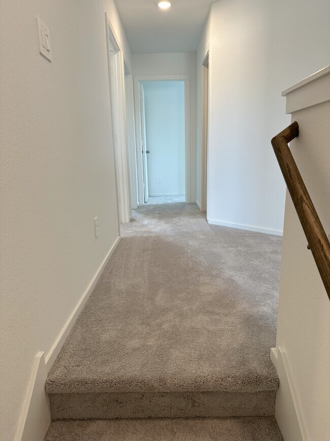 Foto del edificio - 2703 Pheasant Hl Ct