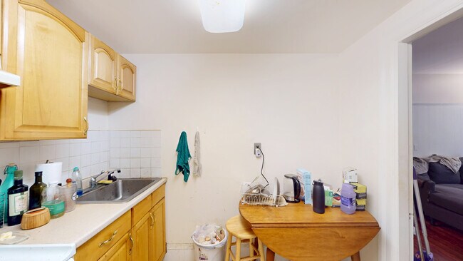 Foto del edificio - 1079 Beacon St