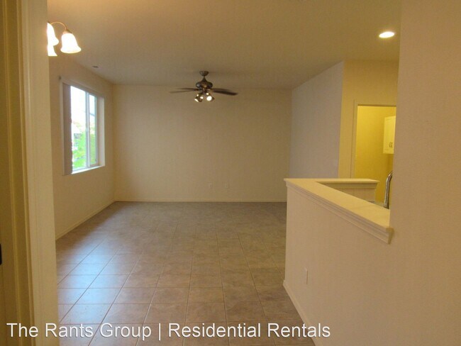Building Photo - 3 br, 2.5 bath House - 4123 McKinley St NE