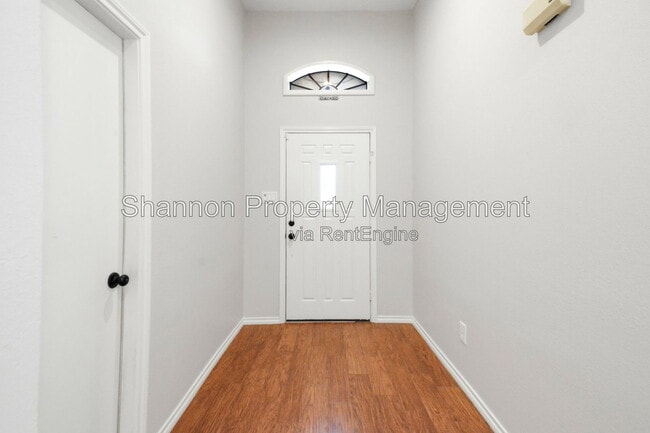 Building Photo - 7239 N Hearthstone Green Dr