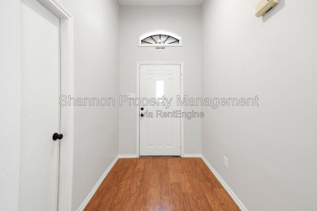Foto del edificio - 7239 N Hearthstone Green Dr