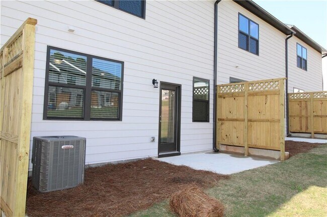 Building Photo - 6513 Mountain Home Way