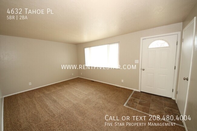 Building Photo - Large Home Available in Chubbuck! This 5 B...