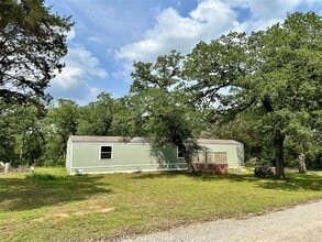 Building Photo - 104 Shoshoni Dr