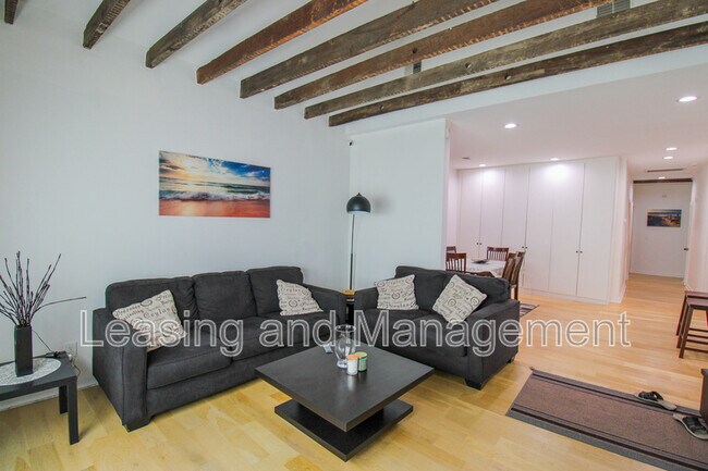 Photo - 40 H St House