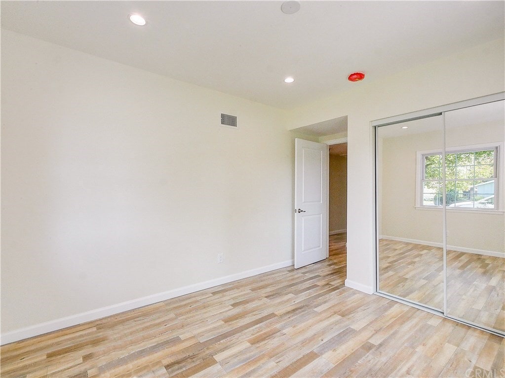 Foto principal - 15931 Tuba St