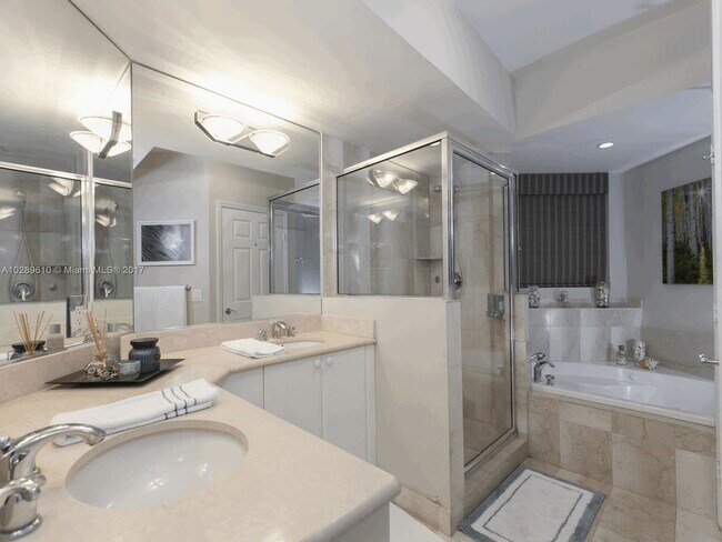 Foto del edificio - 140 Meridian Ave