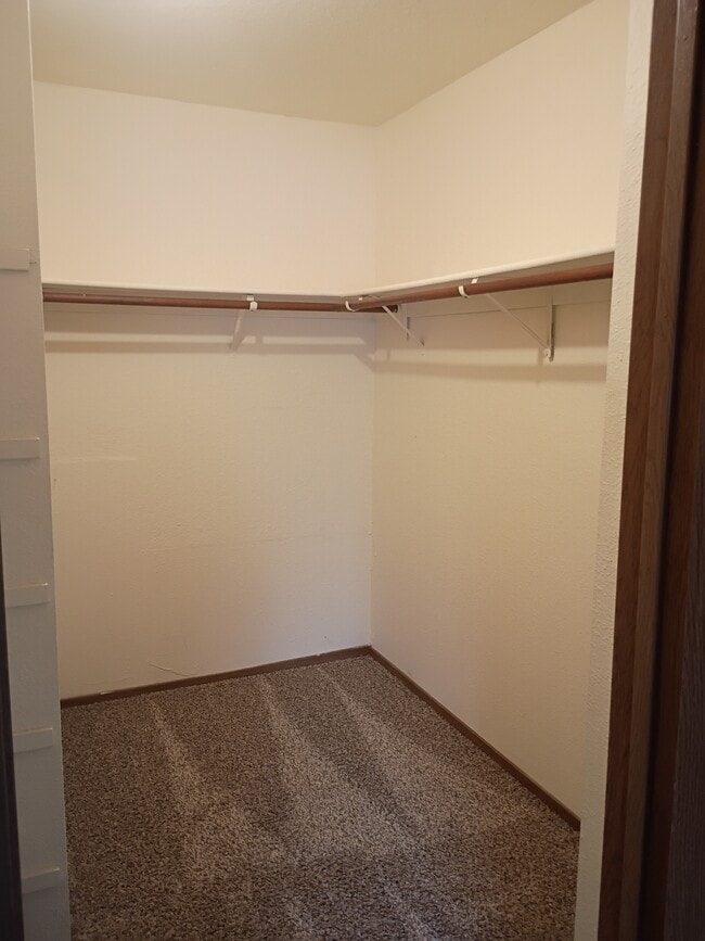 Building Photo - Brittany Arms Apartments