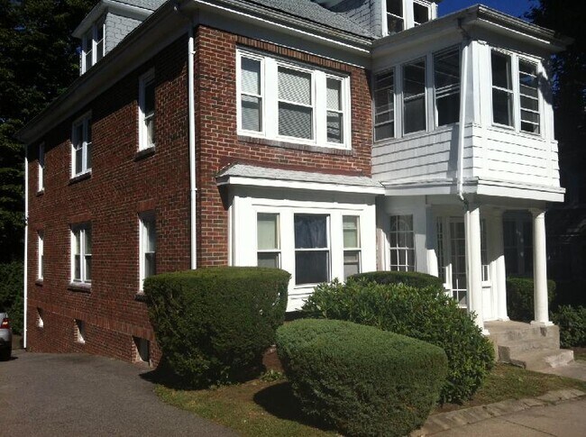 Foto del edificio - 32 Gerald Rd