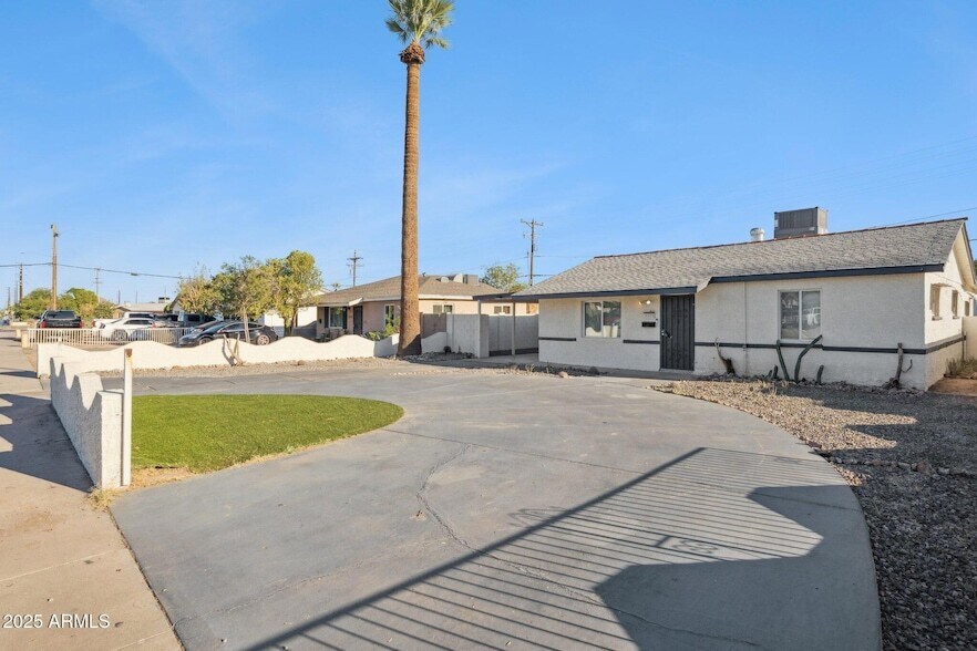 Foto principal - 3331 E Oak St