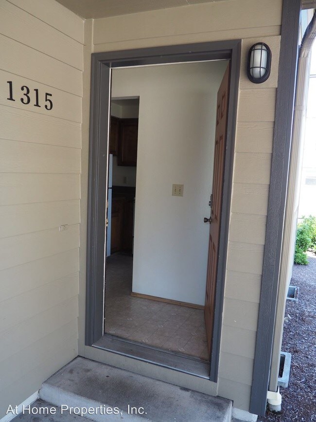 Foto del edificio - 1315 SW Maple Tree Ct