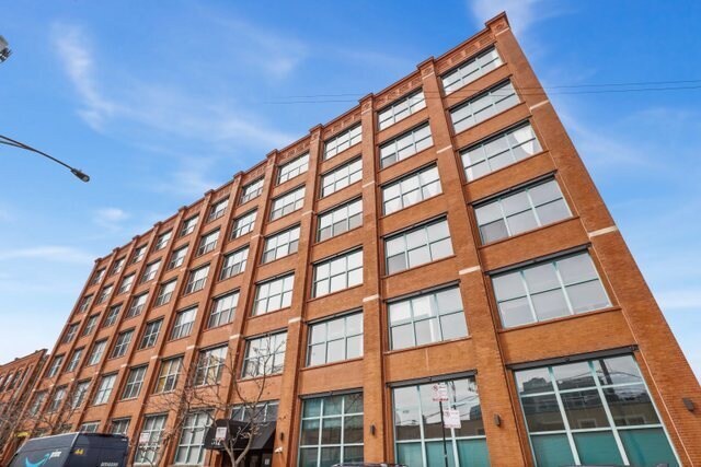 Foto principal - 312 N May St