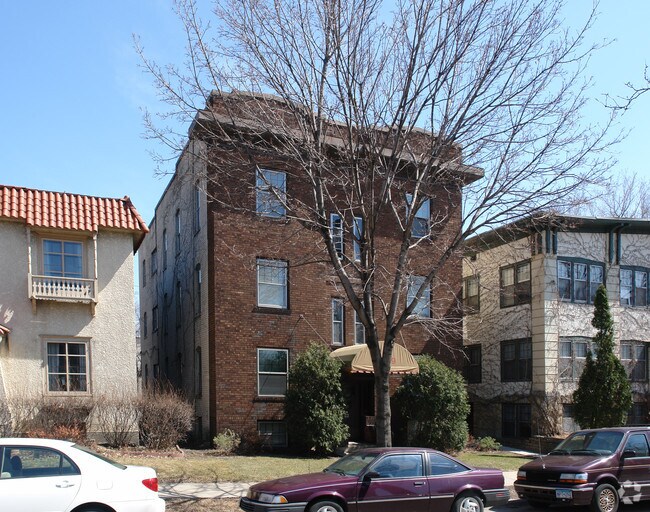 Building Photo - 2519 Emerson Ave S